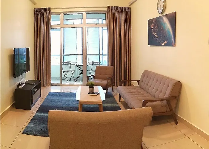 Pangsapuri 71 m² dengan 2 bilik tidur dan 1 bilik mandi peribadi di Tebrau